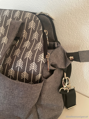 Wickeltasche mit Wickelunterlage Bild 7