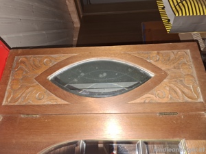 jugendstilschrank Bild 2