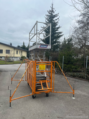 Gerüst Arbeitsbühne Steiger Pedallift Hubsteiger Bühne Steighilfe Wartung Maler Bild 4