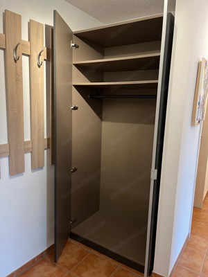 Garderoben - Schrank, Modern u. zeitlos  Bild 2