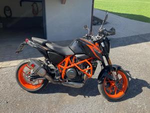 KTM Duke 690R Bj 2017