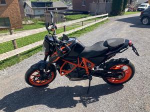 KTM Duke 690R Bj 2017 Bild 2