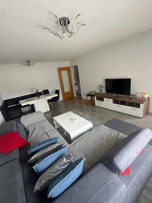 3 Zimmer Wohnung mit Balkon