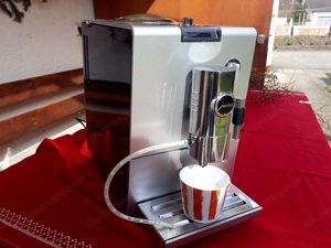 Jura ENA 9 Kaffeevollautomat - Cappuccino und Latte auf Knopfdruck Bild 6