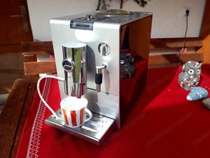 Jura ENA 9 Kaffeevollautomat - Cappuccino und Latte auf Knopfdruck