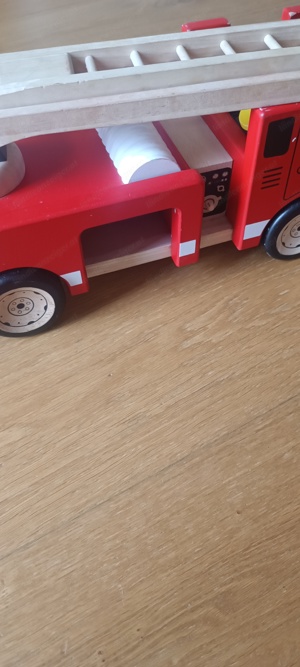 Pintoy Kinder-Holz-Fahrzeug Feuerwehr  Bild 3