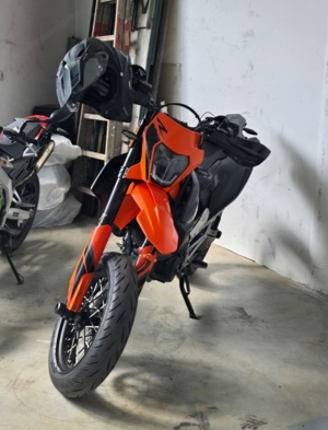 KTM Supermoto 690SMCR Bild 1