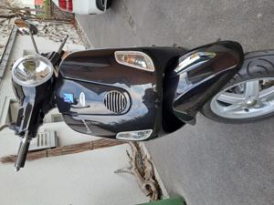 Vespa LX50 BJ2012 Top Zustand Bild 4