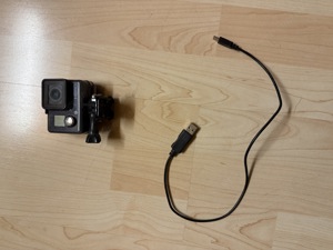 Go Pro Hero mit Ladekabel Bild 3