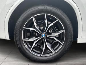 BMW X3 xDrive20d Sportpaket // Anhängerkupplung // DAB Tuner Bild 12