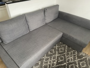 Ausziehbare Couch mit Bettkasten Bild 1