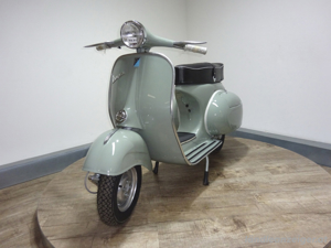 Vespa VNB 125 (perfekt restauriert) Bild 2