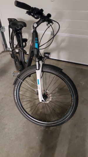 City E-Bike neuwertig  Bild 3