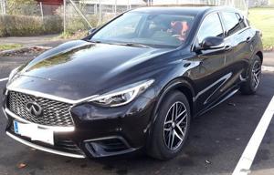 Infiniti Q30