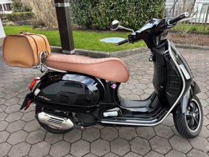 Verkaufe Vespa 125 GTS Super Baujahr 2022 Bild 2