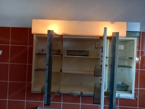 Spiegelschrank für Badezimmer zu verschenken Bild 3