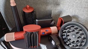 Dyson Airwrap id Strawberry Bronze Curly Coily incl. Diffusor Bild 2