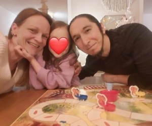 Biete Hilfe im Haushalt - suche dringend ein neues Zuhause für unsere kleine Familie  Bild 2