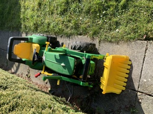 John Deere - Kinder Trettraktor mit luftreifen und Schaufel Bild 2