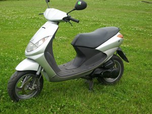 Peugeot Vivacity Moped Roller