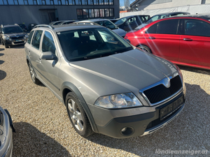 Skoda Octavia Scout 2.0 Tdi  Allrad Bild 3