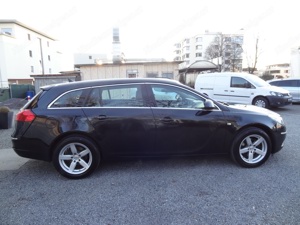 Opel Insignia ST 2,0 Edition CDTI DPF Sports Tourer SW Bild 4