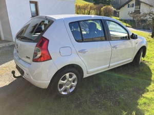 Dacia Sandero Diesel 2011 Bild 3