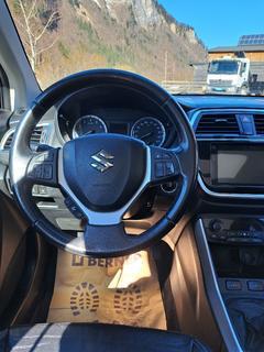 Suzuki SX4 2016 Bild 4