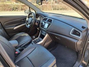 Suzuki SX4 2016 Bild 6
