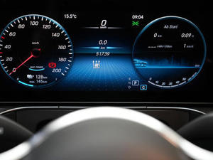 Mercedes-Benz EQC Bild 4