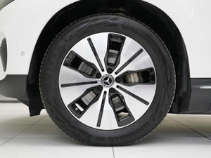 Mercedes-Benz EQC Bild 3