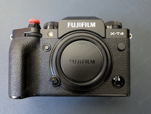 Fujifilm X-T4 Body schwarz inkl. OVP und Zubehör