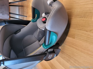 Baby safe isense Römer Babyschale mit Licht inkl. ISOFIX-Station fürs Auto . Hoher Neupreis!