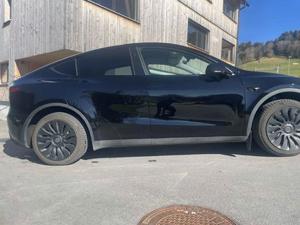Tesla Model Y Bild 2
