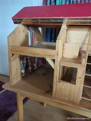 Puppenhaus aus Holz  Bild 2