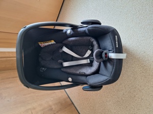 Maxi-Cosi Babyschale + IsoFix Basisstation sucht neuen Besitzer Bild 2