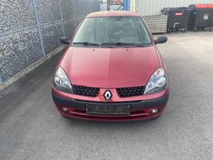 Renault Clio frisches Pickerl - 02 26!!! Bild 1