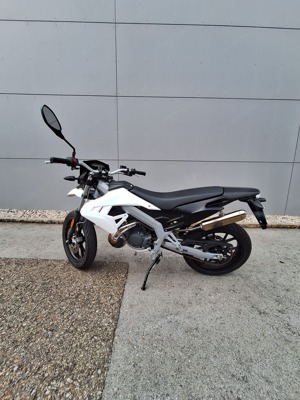 Aprillia SX 50  Bild 1