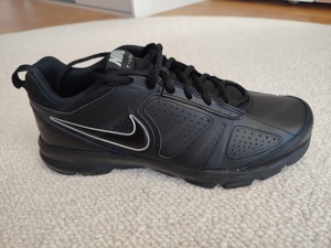 Ungetragene Nike Sportschuhe T-LITE XI Größe 44 (entspricht 43) Herren Bild 2