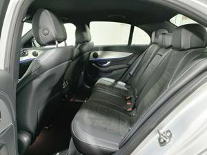 Mercedes-Benz E-Klasse Bild 12
