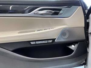 BMW 730 Bild 8