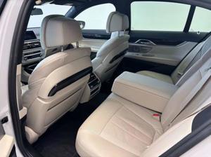 BMW 730 Bild 10