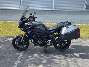 Yamaha Tracer MT 09 blau Bild 3