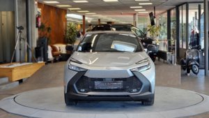 Toyota C-HR 1,8 Hybrid Monatlich ab: 300  Bild 2