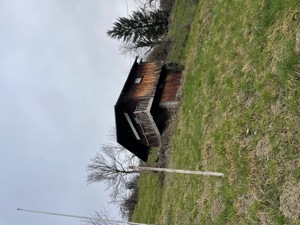 Vermietet wird ein kleines "Ferienhaus" in idyllischer Lage von Feldkirch inkl. Hangflächen