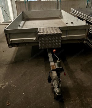 PKW Anhänger - Pritschenhochlader massiv - Hirth Bild 2