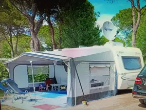 Wohnwagen Hymer Eriba Nova Luxus Line 465 Bild 7