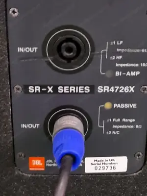 JBL SRX Passiv 2 Weg PA Boxen  Bild 2