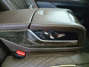 BMW 7er Bild 8