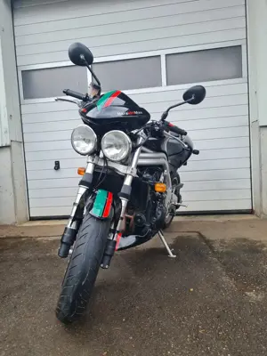 Triumph Speed Triple 955i Bild 3